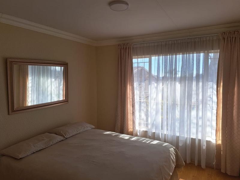 To Let 3 Bedroom Property for Rent in Wilro Park Gauteng