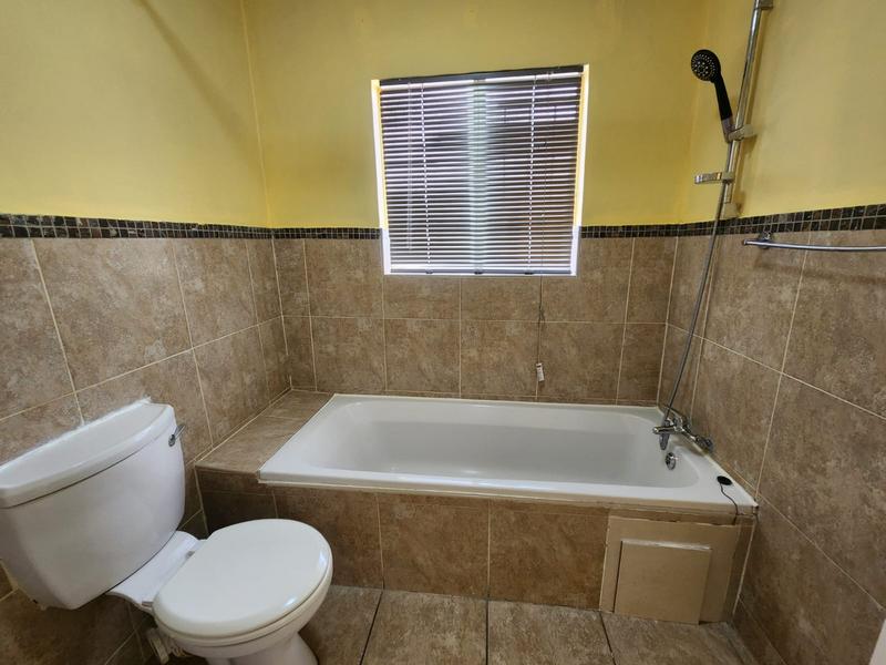 2 Bedroom Property for Sale in Allens Nek Gauteng