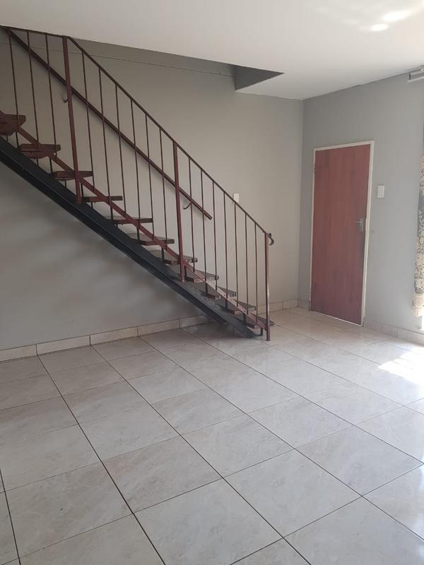 To Let 3 Bedroom Property for Rent in Groblerpark Gauteng