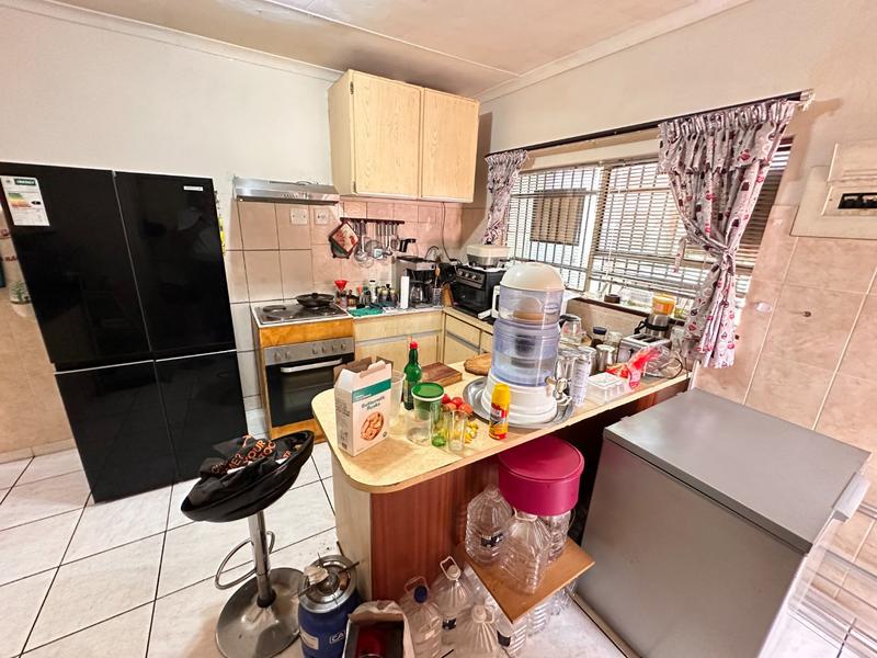 3 Bedroom Property for Sale in Mountain View Gauteng