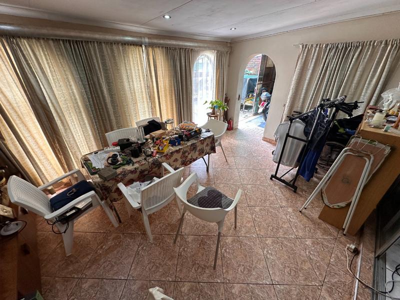 3 Bedroom Property for Sale in Mountain View Gauteng