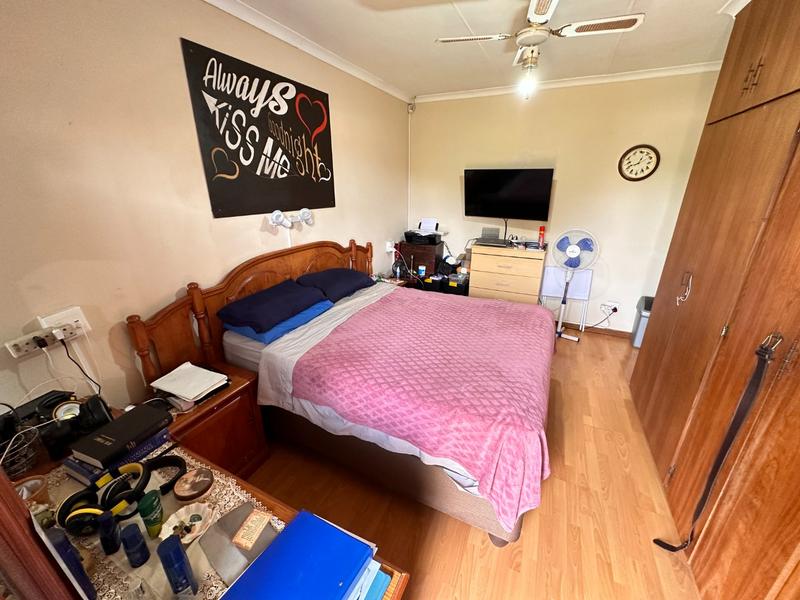 3 Bedroom Property for Sale in Mountain View Gauteng