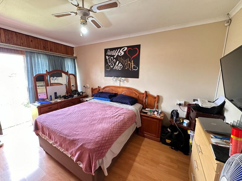 3 Bedroom Property for Sale in Mountain View Gauteng