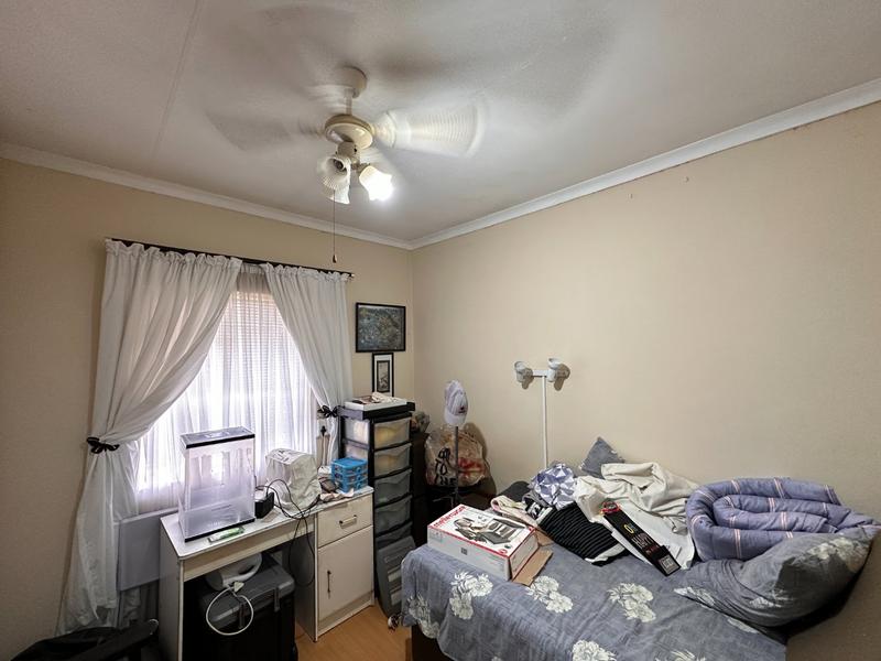 3 Bedroom Property for Sale in Mountain View Gauteng