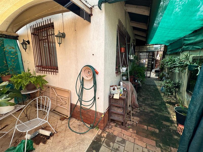 3 Bedroom Property for Sale in Mountain View Gauteng