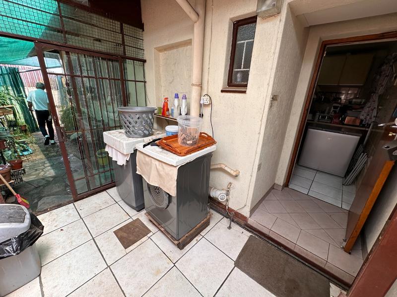 3 Bedroom Property for Sale in Mountain View Gauteng