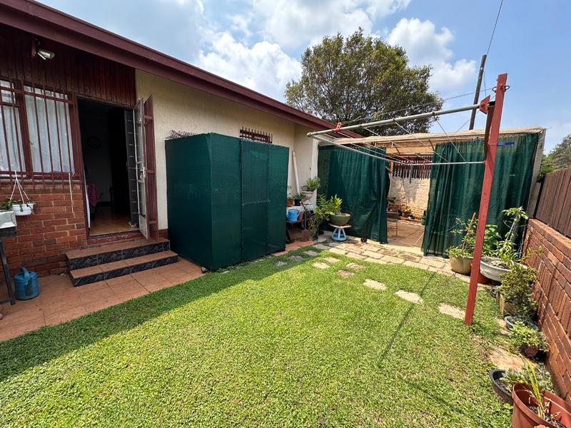 3 Bedroom Property for Sale in Mountain View Gauteng