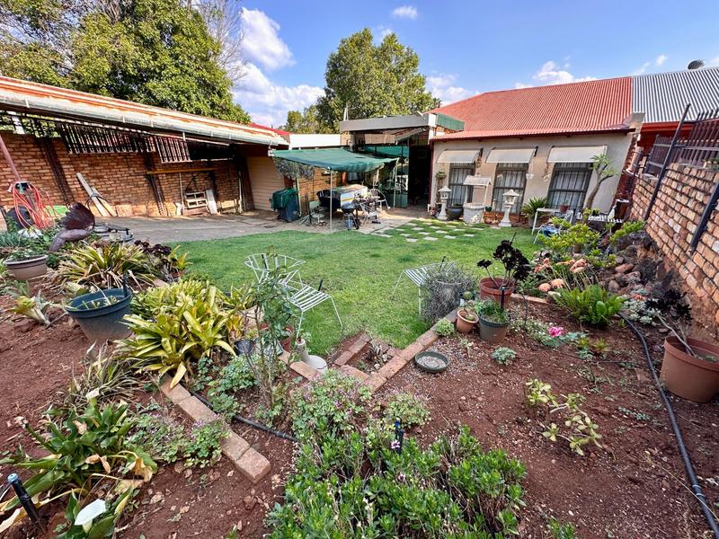 3 Bedroom Property for Sale in Mountain View Gauteng