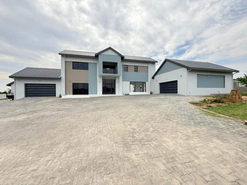 5 Bedroom Property for Sale in Blue Hills Equestrian Estate Gauteng