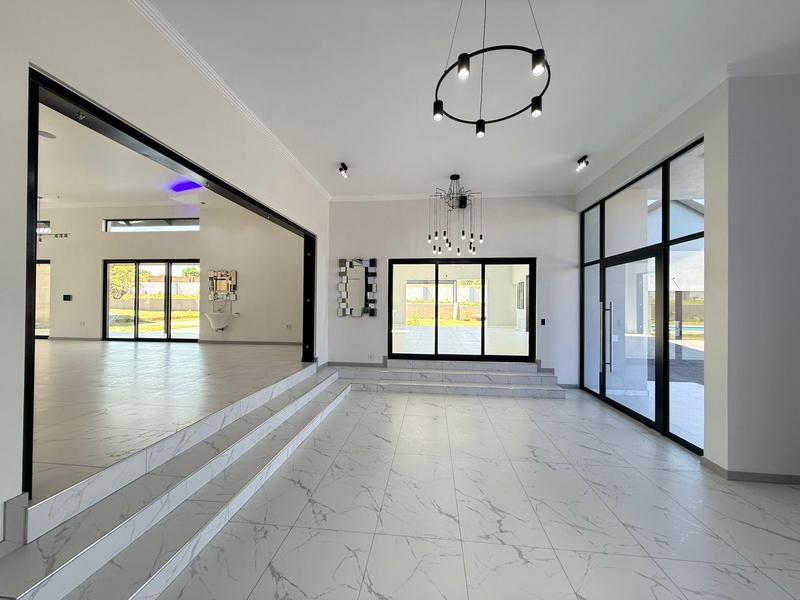 5 Bedroom Property for Sale in Blue Hills Equestrian Estate Gauteng