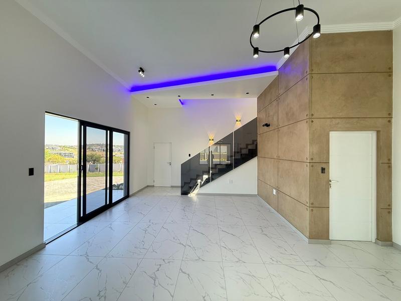 5 Bedroom Property for Sale in Blue Hills Equestrian Estate Gauteng