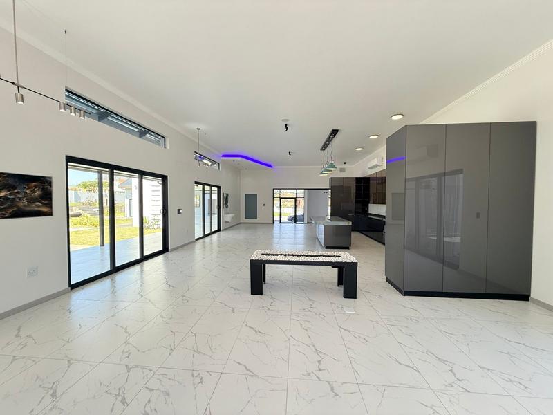 5 Bedroom Property for Sale in Blue Hills Equestrian Estate Gauteng