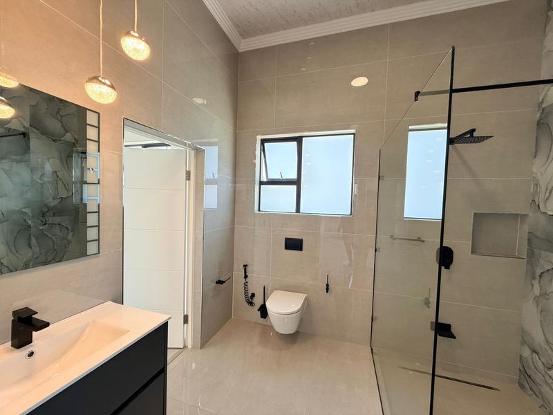 5 Bedroom Property for Sale in Blue Hills Equestrian Estate Gauteng