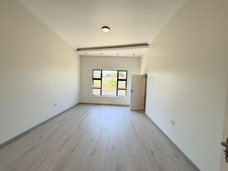 5 Bedroom Property for Sale in Blue Hills Equestrian Estate Gauteng