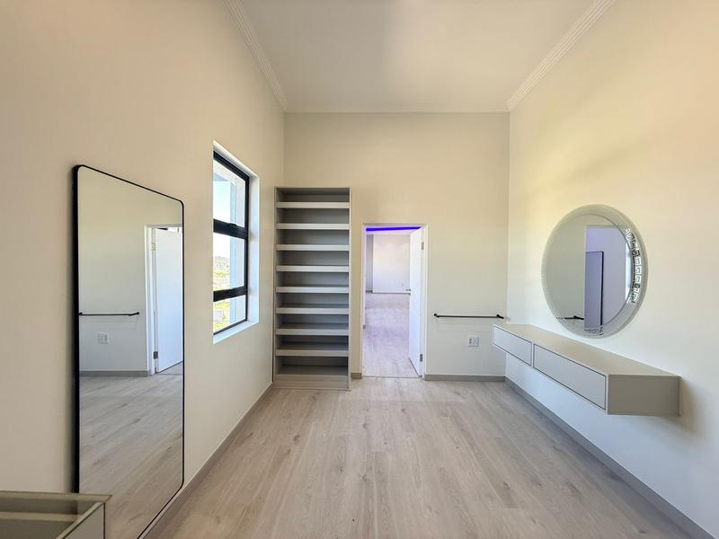 5 Bedroom Property for Sale in Blue Hills Equestrian Estate Gauteng