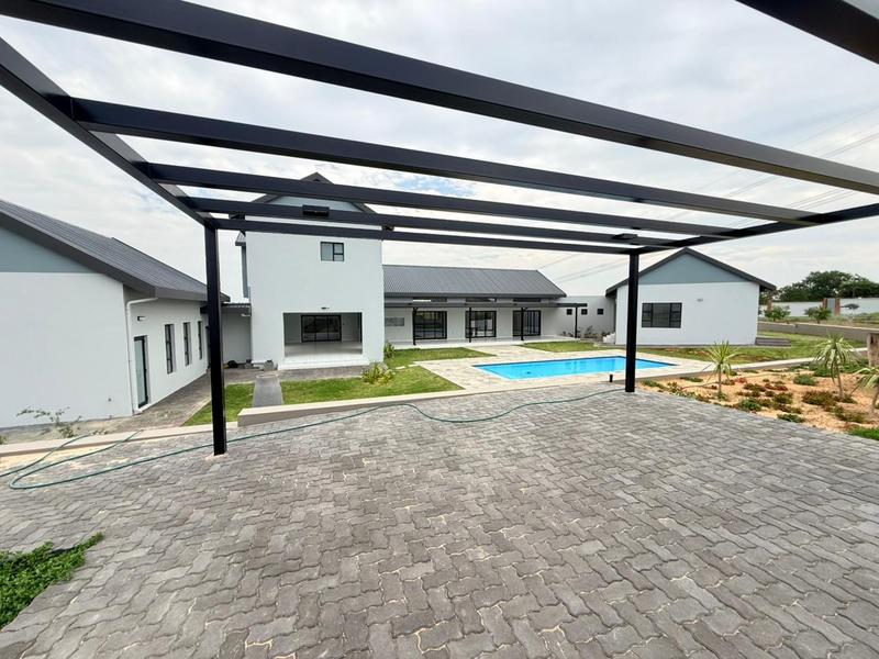 5 Bedroom Property for Sale in Blue Hills Equestrian Estate Gauteng