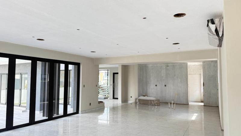 5 Bedroom Property for Sale in Midstream Heights Gauteng