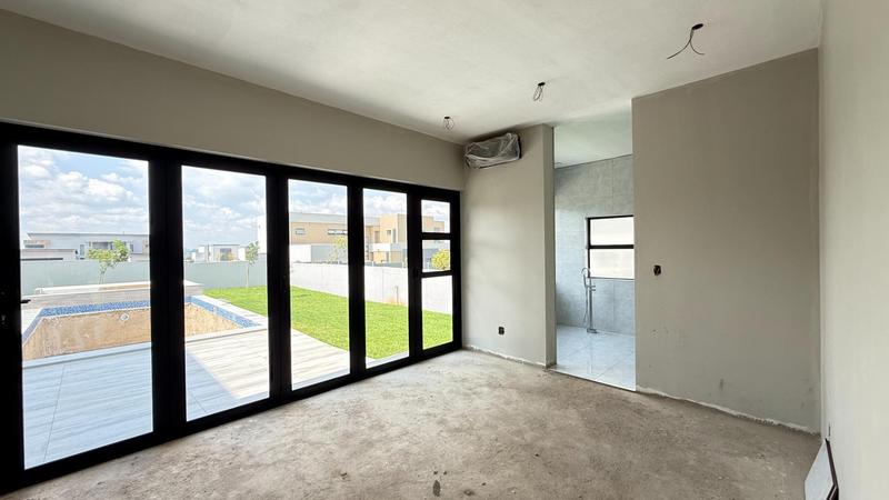 5 Bedroom Property for Sale in Midstream Heights Gauteng