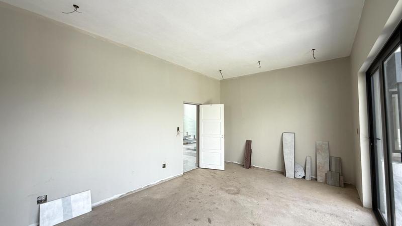 5 Bedroom Property for Sale in Midstream Heights Gauteng