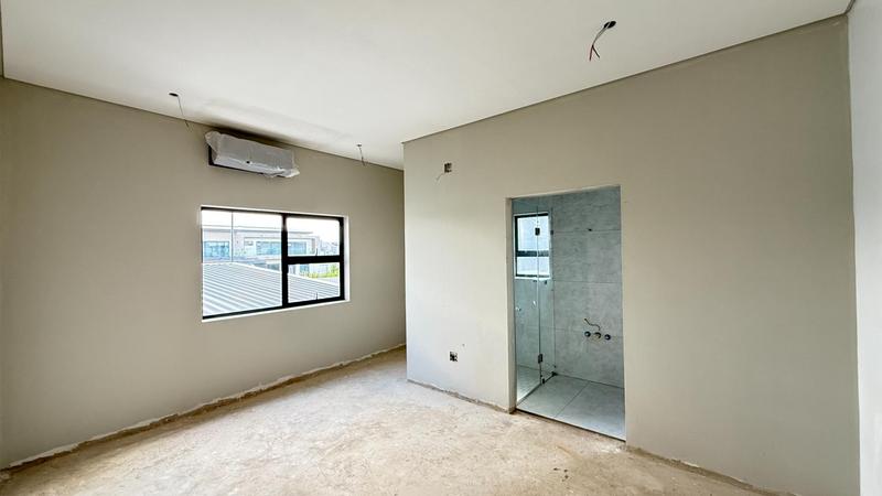 5 Bedroom Property for Sale in Midstream Heights Gauteng