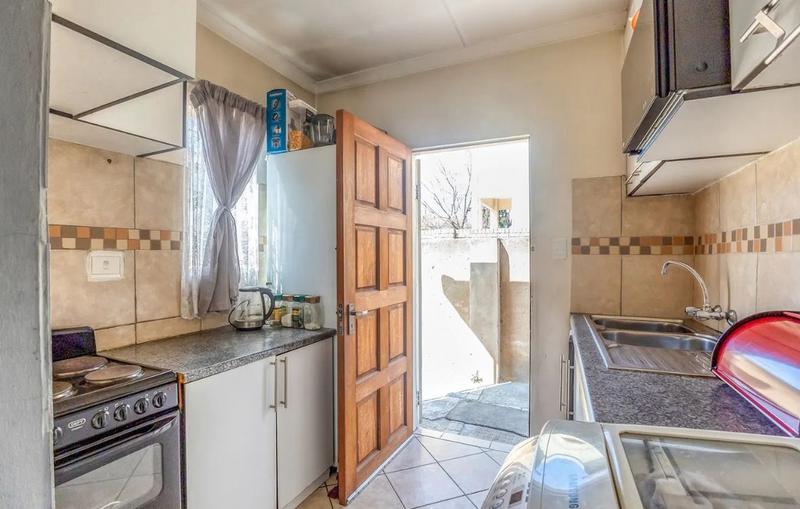 2 Bedroom Property for Sale in Kya Sands Gauteng