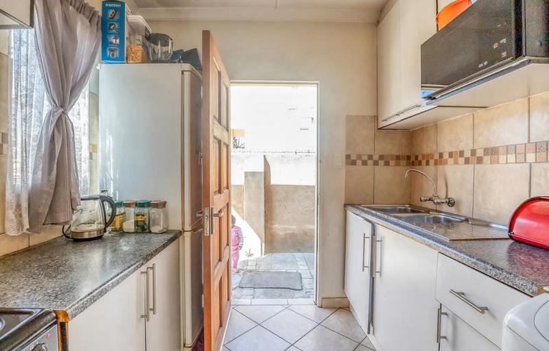 2 Bedroom Property for Sale in Kya Sands Gauteng