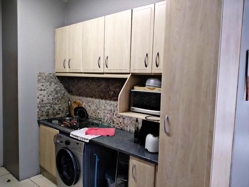 To Let 2 Bedroom Property for Rent in Milpark Gauteng