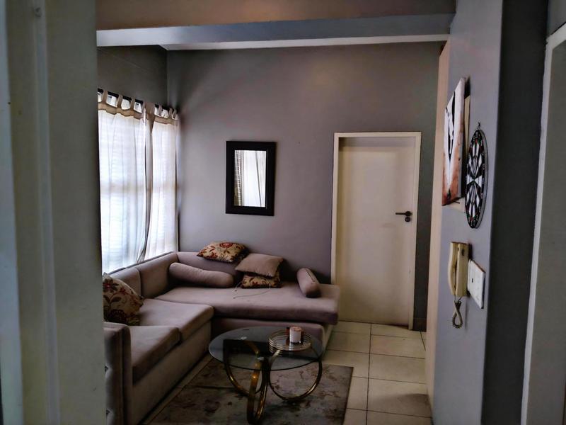 To Let 2 Bedroom Property for Rent in Milpark Gauteng