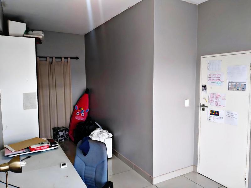 To Let 2 Bedroom Property for Rent in Milpark Gauteng