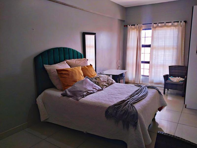 To Let 2 Bedroom Property for Rent in Milpark Gauteng