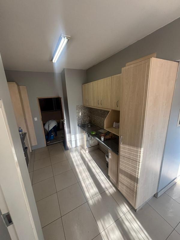 To Let 2 Bedroom Property for Rent in Milpark Gauteng