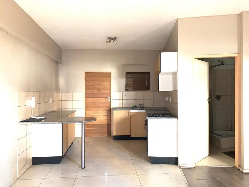 To Let 1 Bedroom Property for Rent in Milpark Gauteng