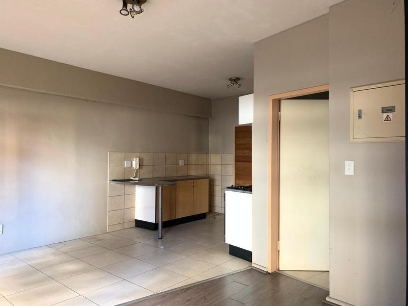 To Let 1 Bedroom Property for Rent in Milpark Gauteng