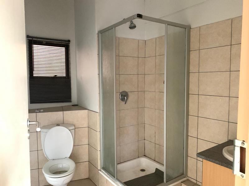 To Let 1 Bedroom Property for Rent in Milpark Gauteng