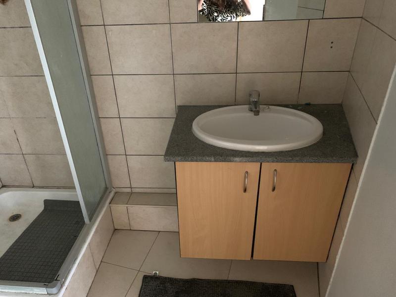 To Let 1 Bedroom Property for Rent in Milpark Gauteng