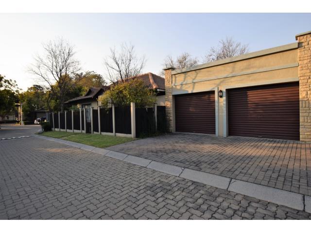 3 Bedroom Property for Sale in Broadacres Gauteng