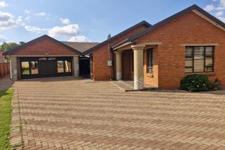 4 Bedroom Property for Sale in The Orchards Gauteng