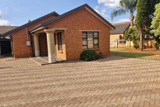 4 Bedroom Property for Sale in The Orchards Gauteng