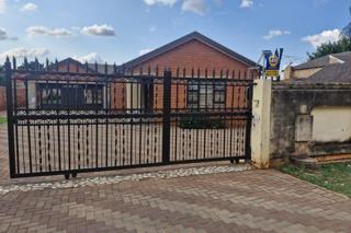 4 Bedroom Property for Sale in The Orchards Gauteng