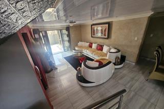 5 Bedroom Property for Sale in The Orchards Gauteng