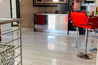 5 Bedroom Property for Sale in The Orchards Gauteng