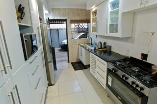 5 Bedroom Property for Sale in The Orchards Gauteng