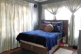 5 Bedroom Property for Sale in The Orchards Gauteng