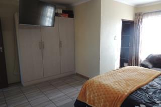 5 Bedroom Property for Sale in The Orchards Gauteng