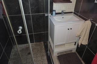 5 Bedroom Property for Sale in The Orchards Gauteng