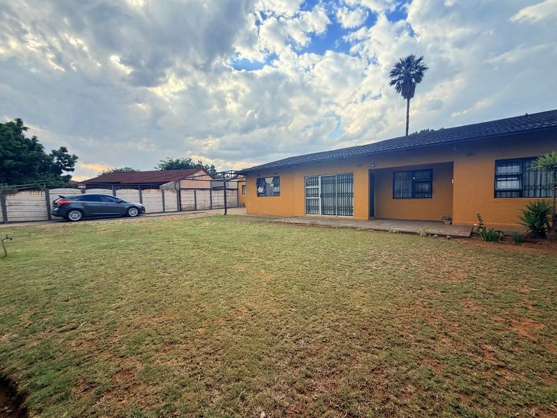 4 Bedroom Property for Sale in Vanderbijlpark CW 3 Gauteng