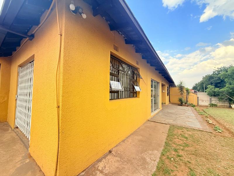 4 Bedroom Property for Sale in Vanderbijlpark CW 3 Gauteng