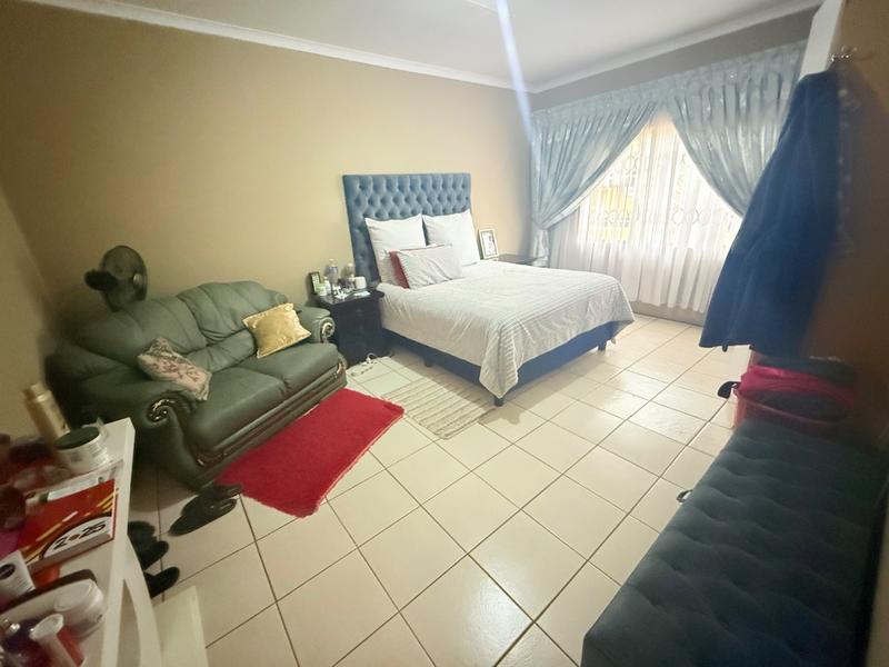 4 Bedroom Property for Sale in Vanderbijlpark CW 3 Gauteng