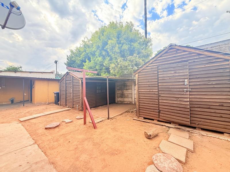 4 Bedroom Property for Sale in Vanderbijlpark CW 3 Gauteng