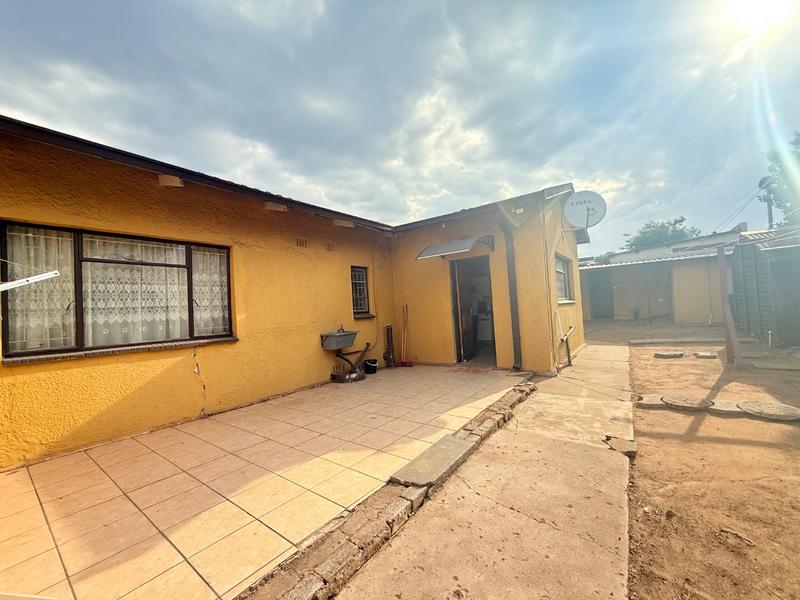 4 Bedroom Property for Sale in Vanderbijlpark CW 3 Gauteng